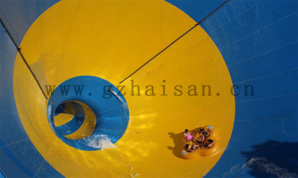 如何选择一家专业的水上游乐设备厂家？